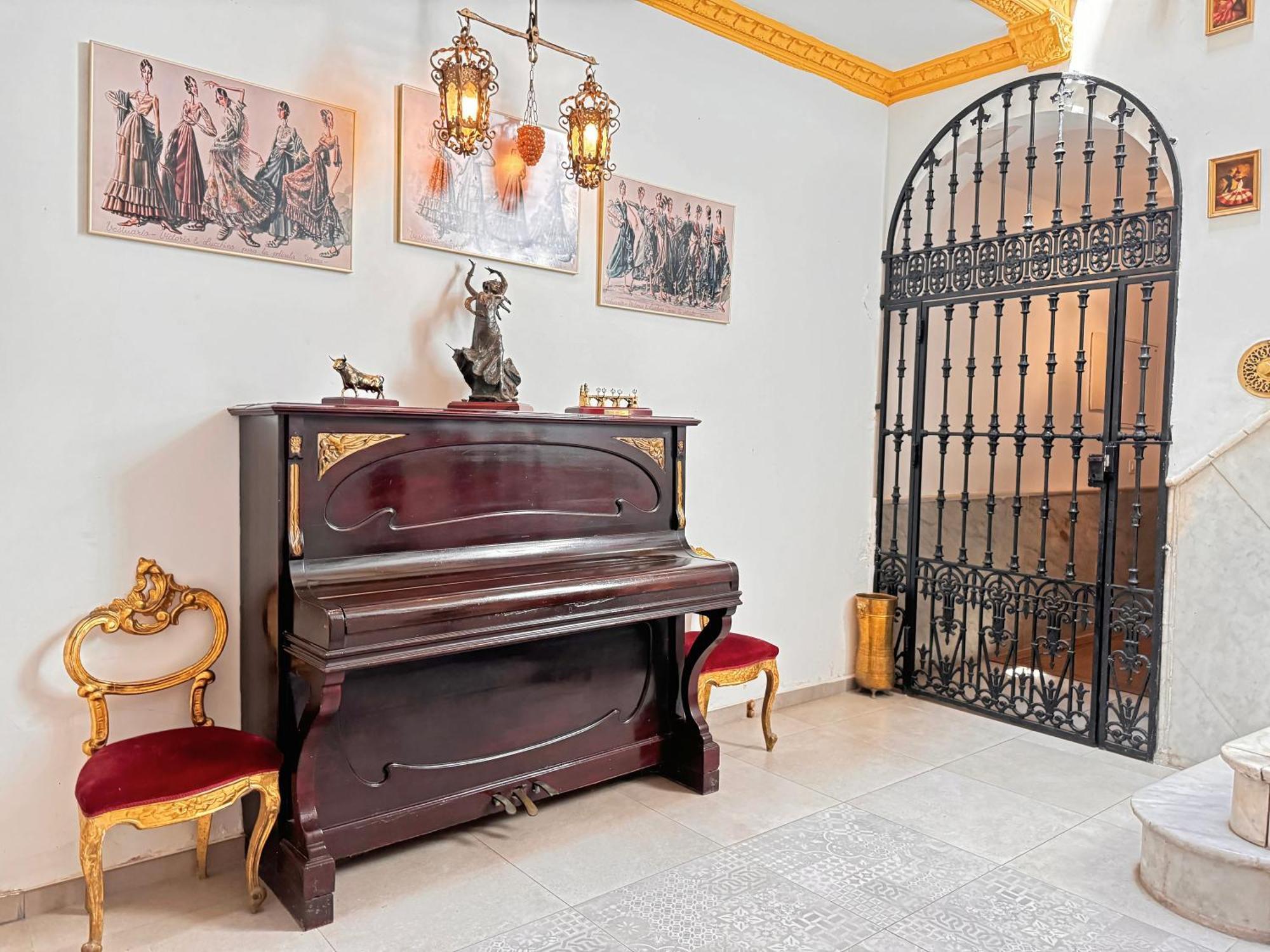 Palace House Hercules - Apartments إشبيلية المظهر الخارجي الصورة