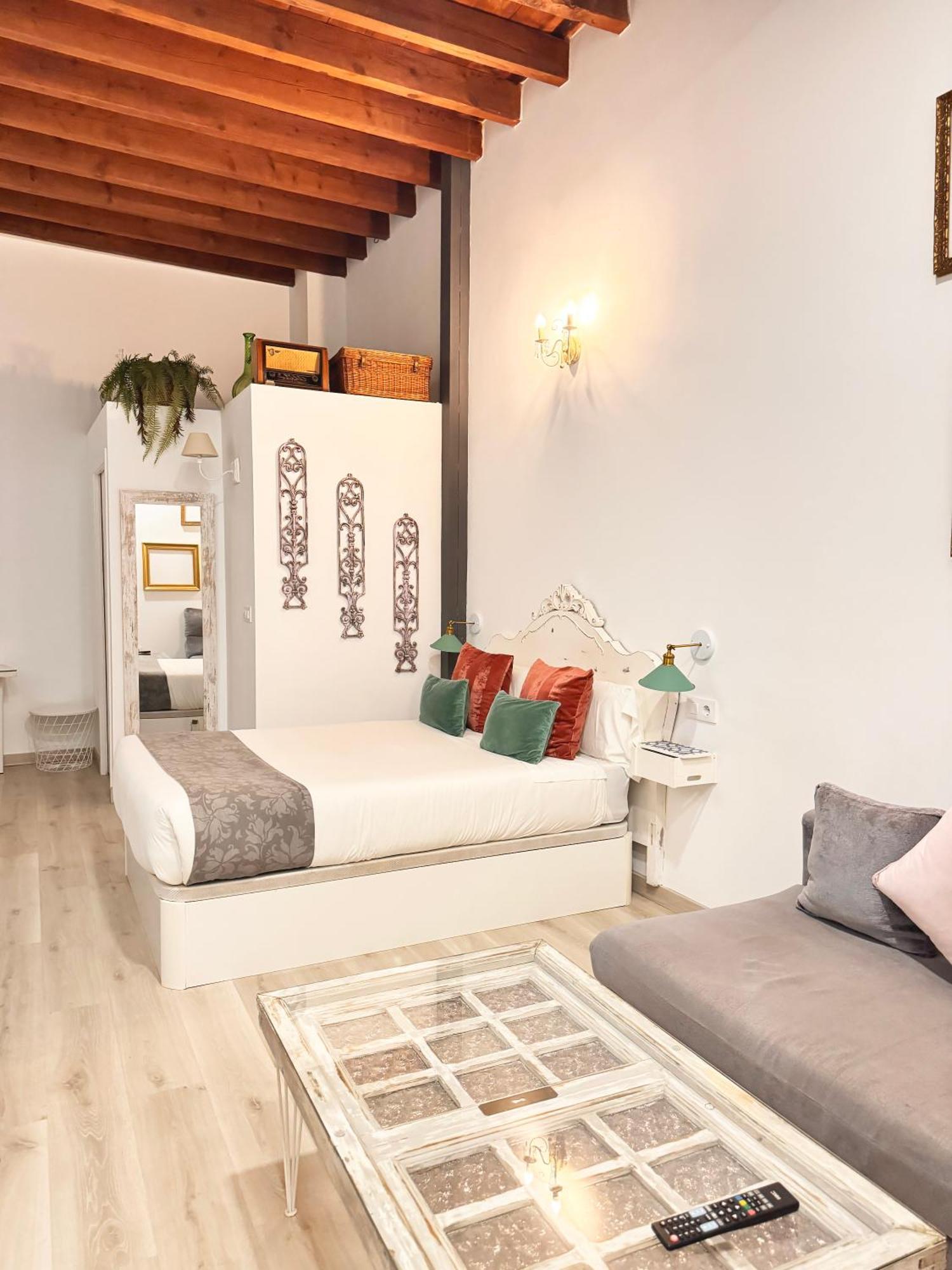 Palace House Hercules - Apartments إشبيلية الغرفة الصورة